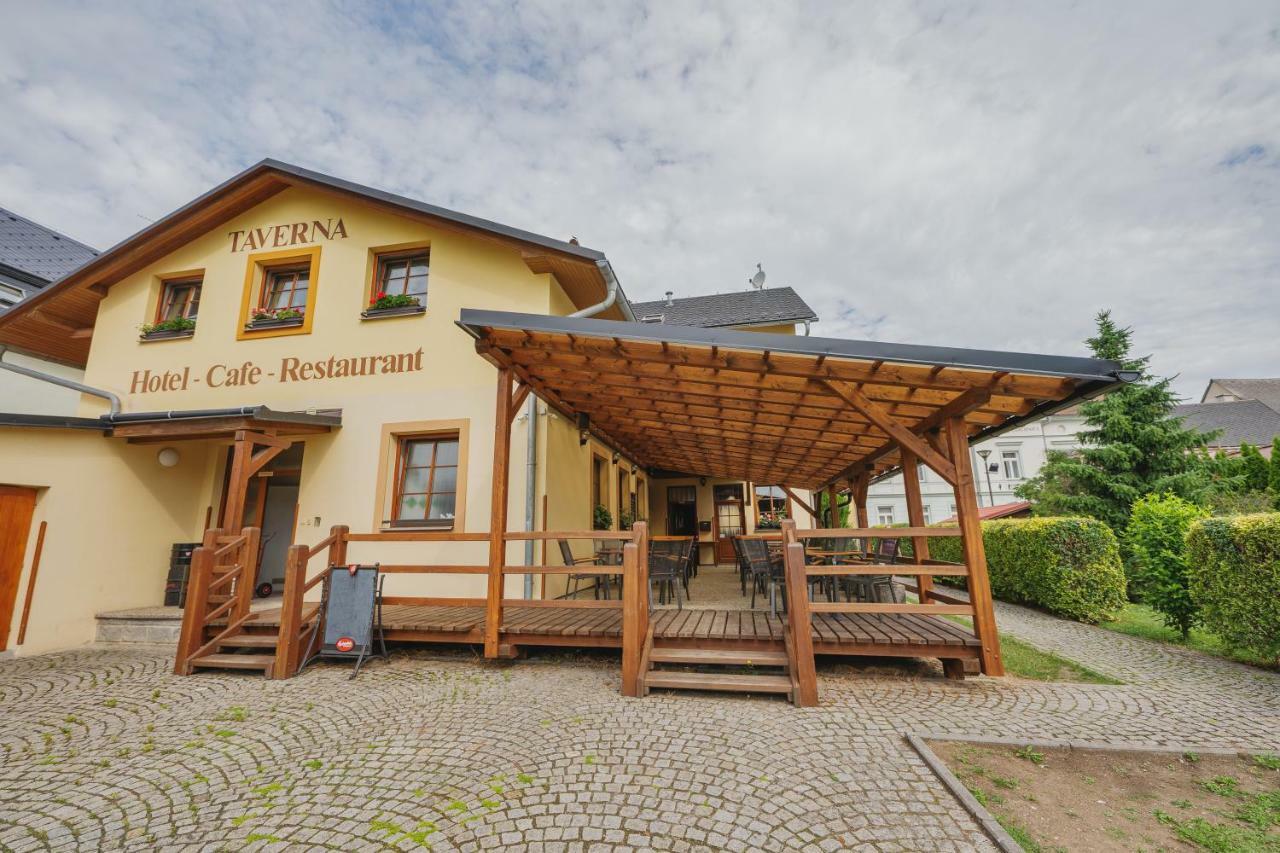 Hotel Taverna Javorník Exterior foto